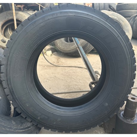 Jinyu JD575 (ведуча) 205/75 R17.5 124/122L